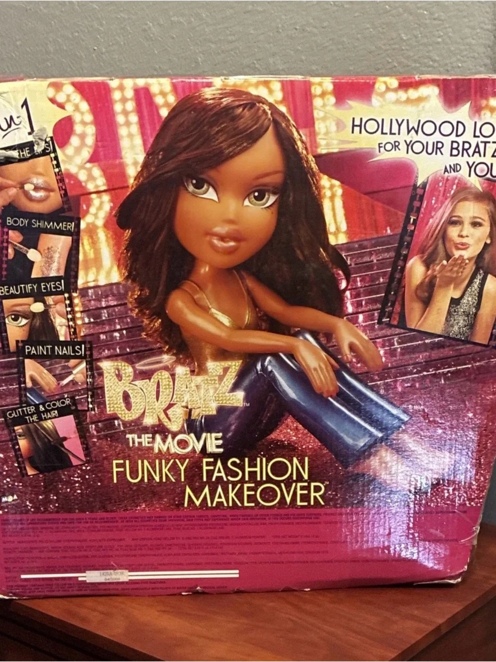 Bratz The Movie Funky Fashion Makeover Doll Set - Pink